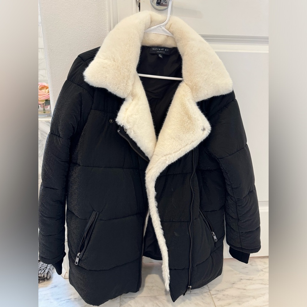 Current Air Los Angeles Black Puffer Jacket Cream Fur Trim